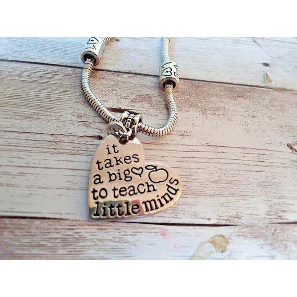 Unbranded Jewelry - NIB Teacher  Bracelet 'It Takes a Big Heart to Teach Little Minds' Silver Plated